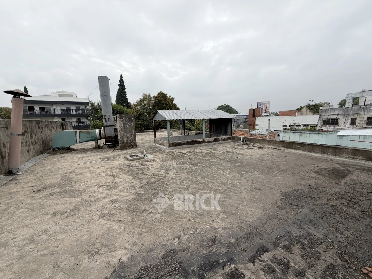 YRIGOYEN, HIPOLITO, AV. al 8200 40
