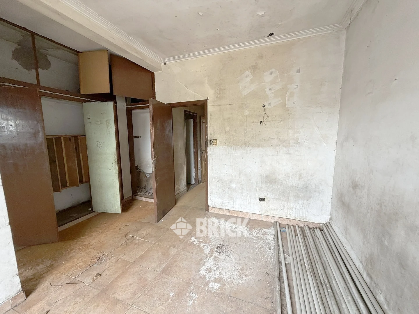 YRIGOYEN, HIPOLITO, AV. al 8200 63
