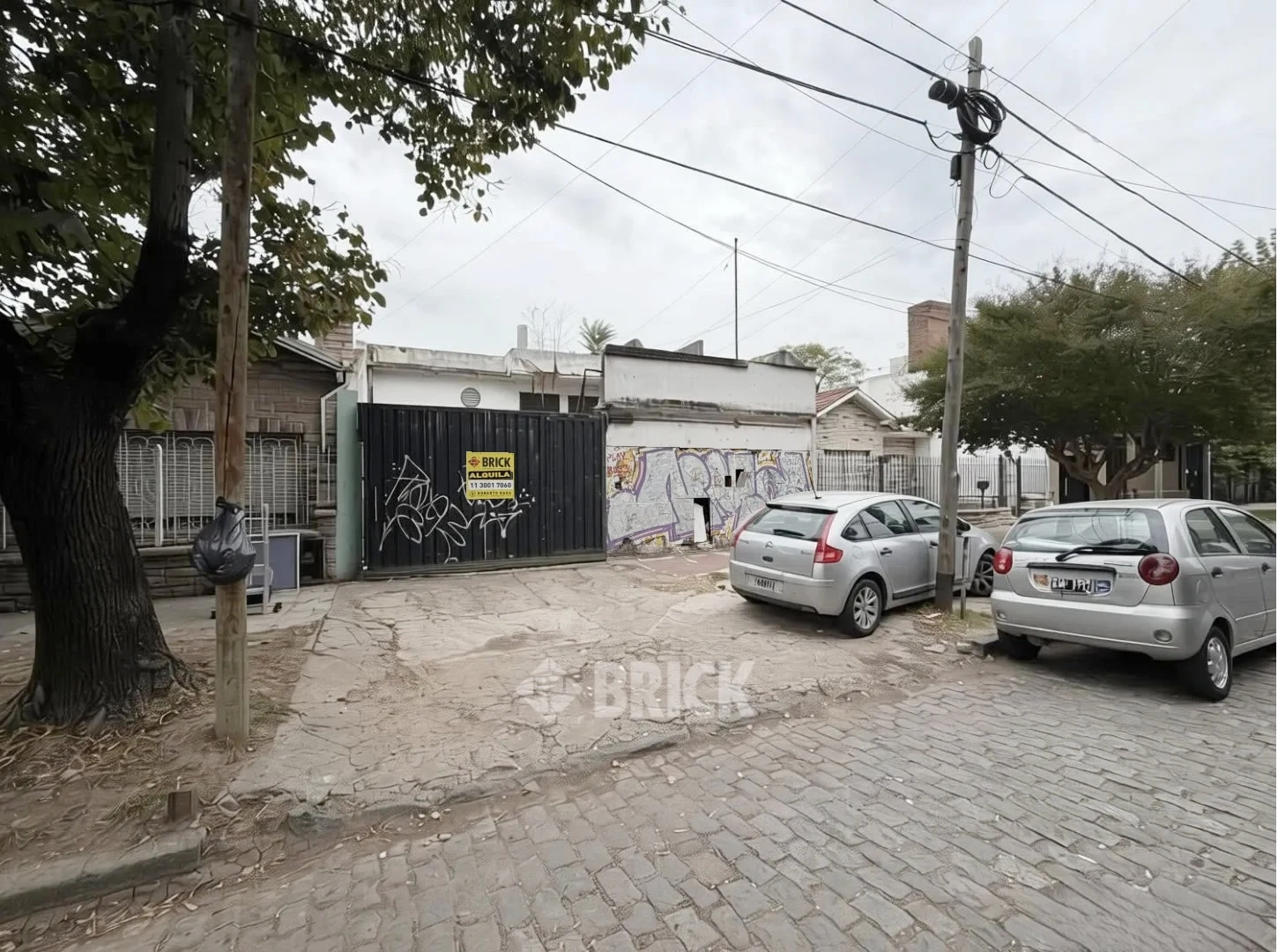 YRIGOYEN, HIPOLITO, AV. al 8200 75