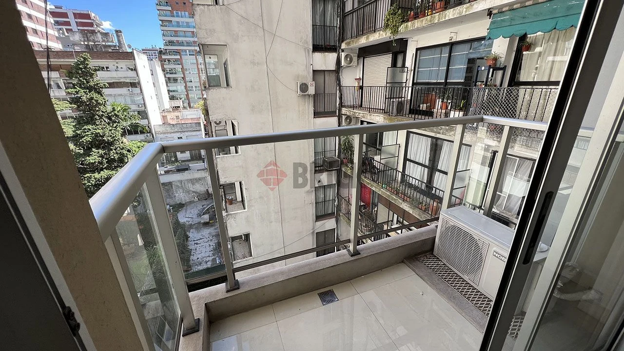 MATIENZO, BENJAMIN al 1600 Piso 6 4