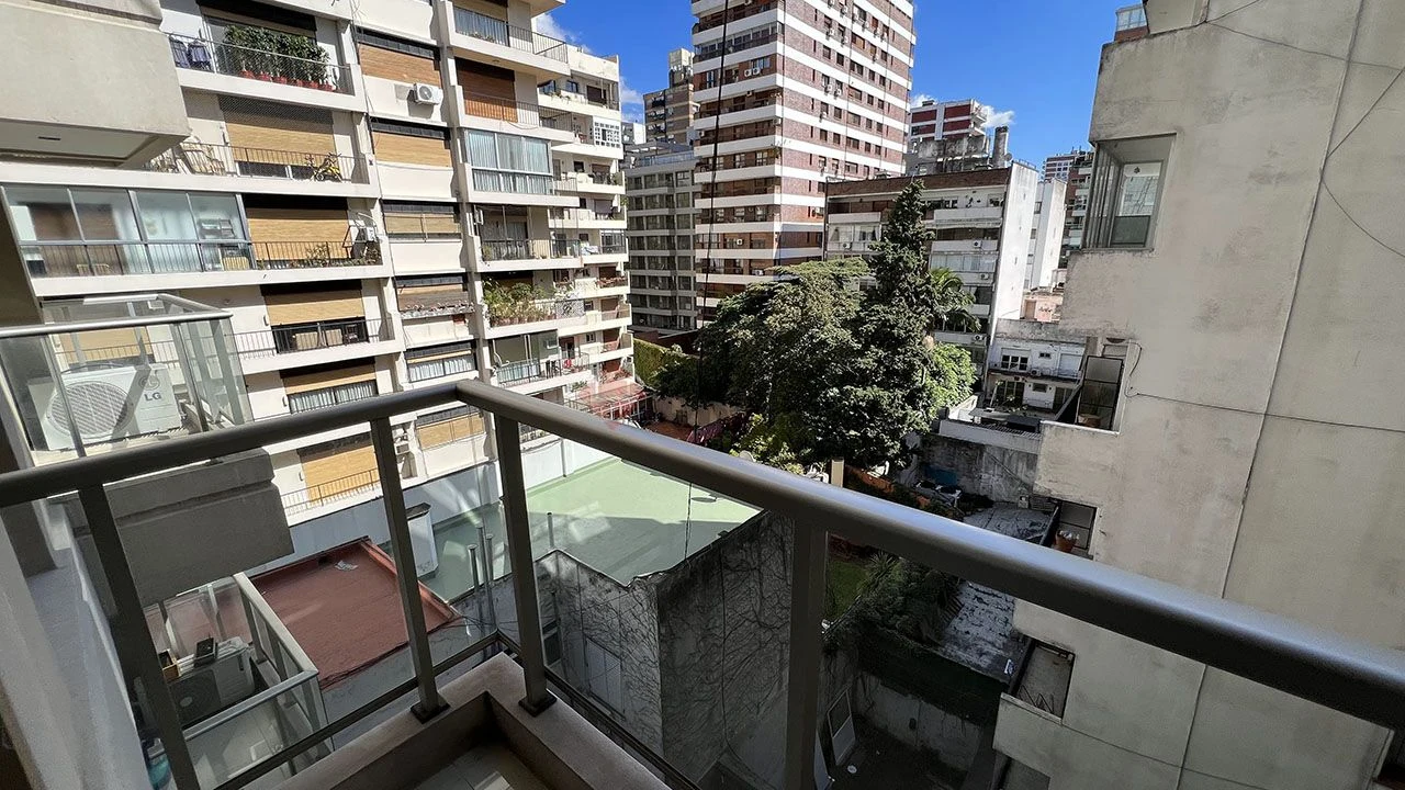 MATIENZO, BENJAMIN al 1600 Piso 6 5