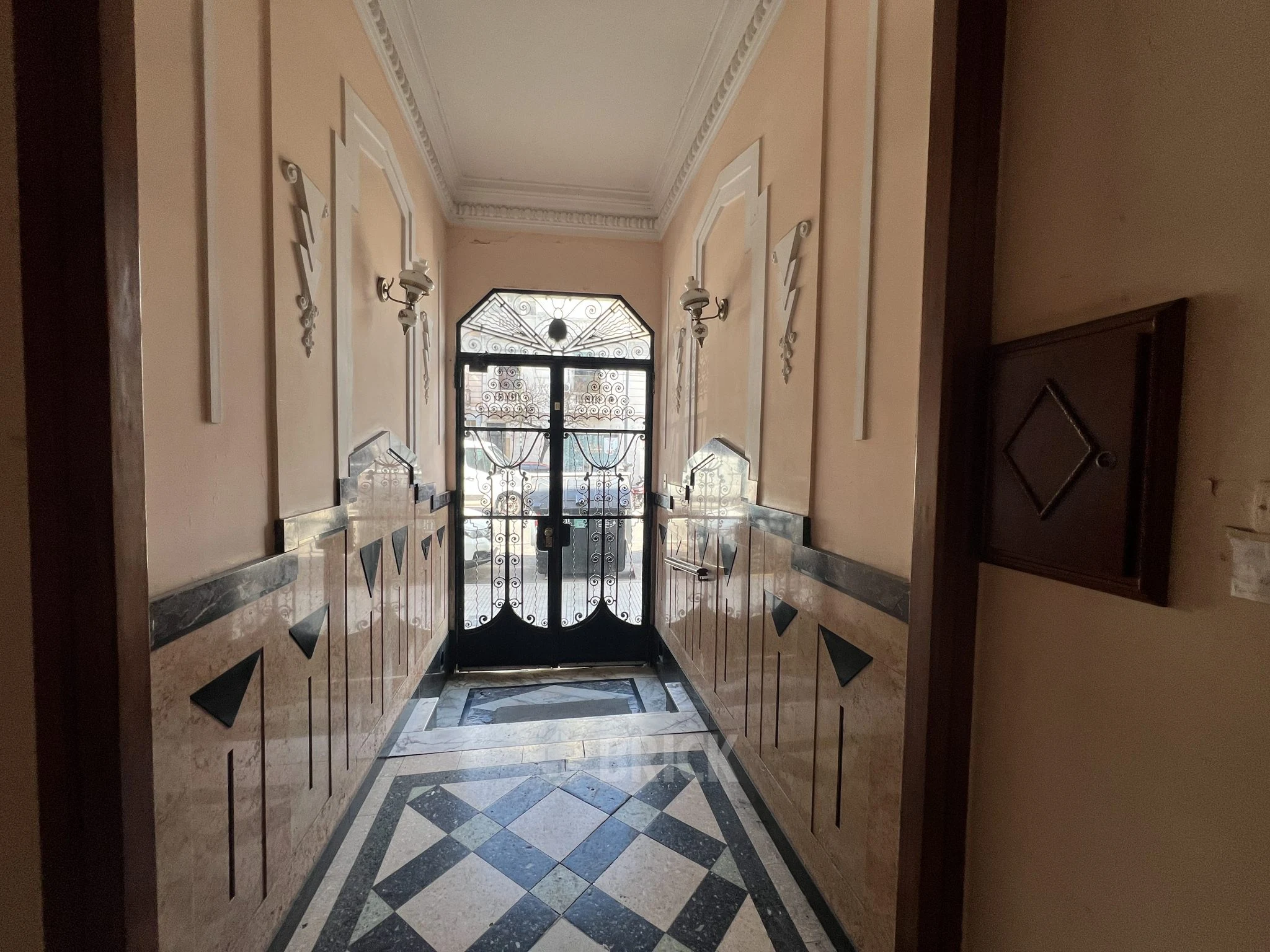 GAONA, AV. al 1800 Piso 4 23