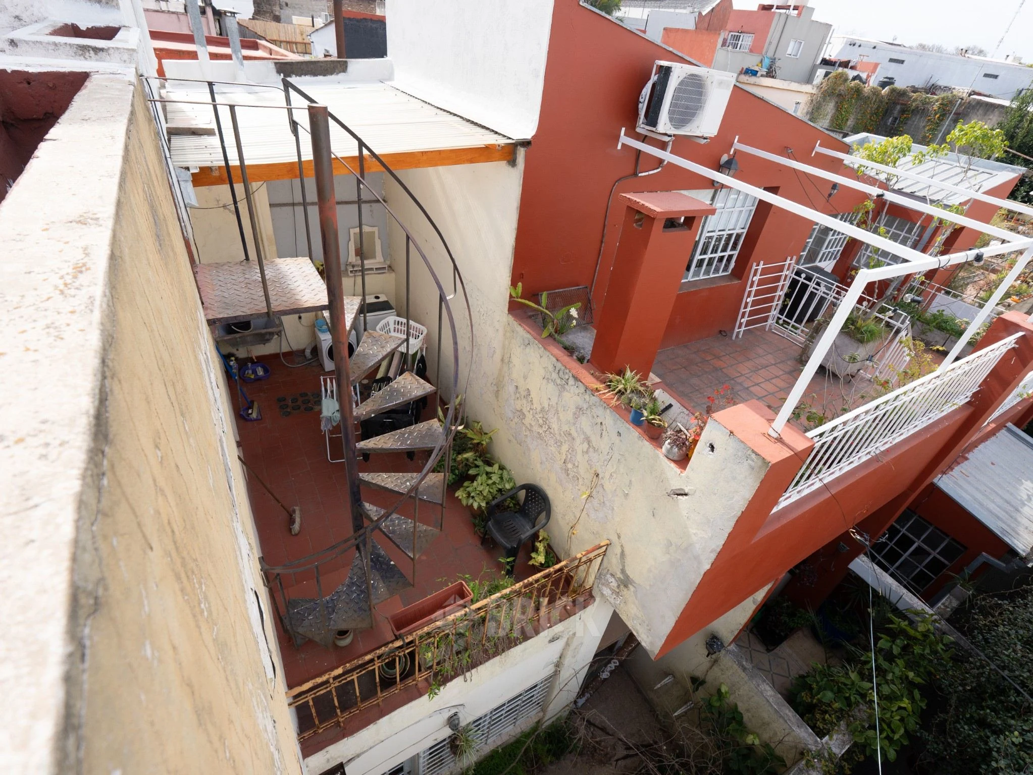 BAUNESS al 200 Piso PB 29