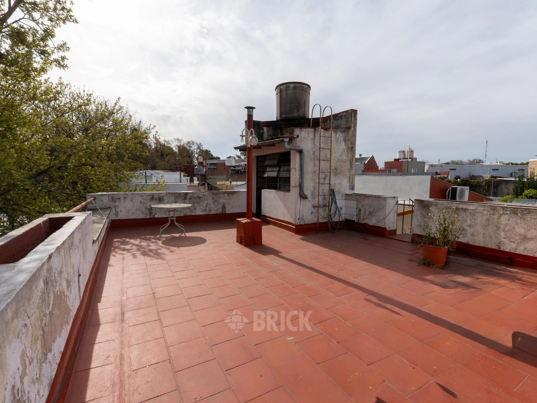 BAUNESS al 200 Piso PB 31