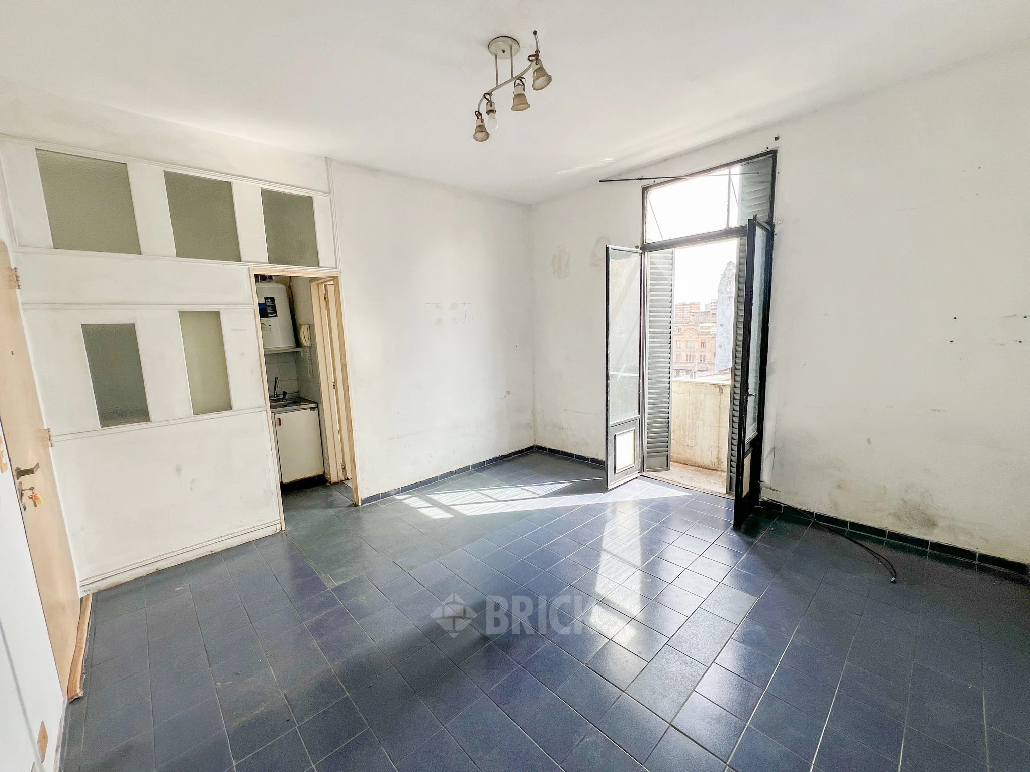RIVADAVIA, AV. al 2700 Piso 6 1