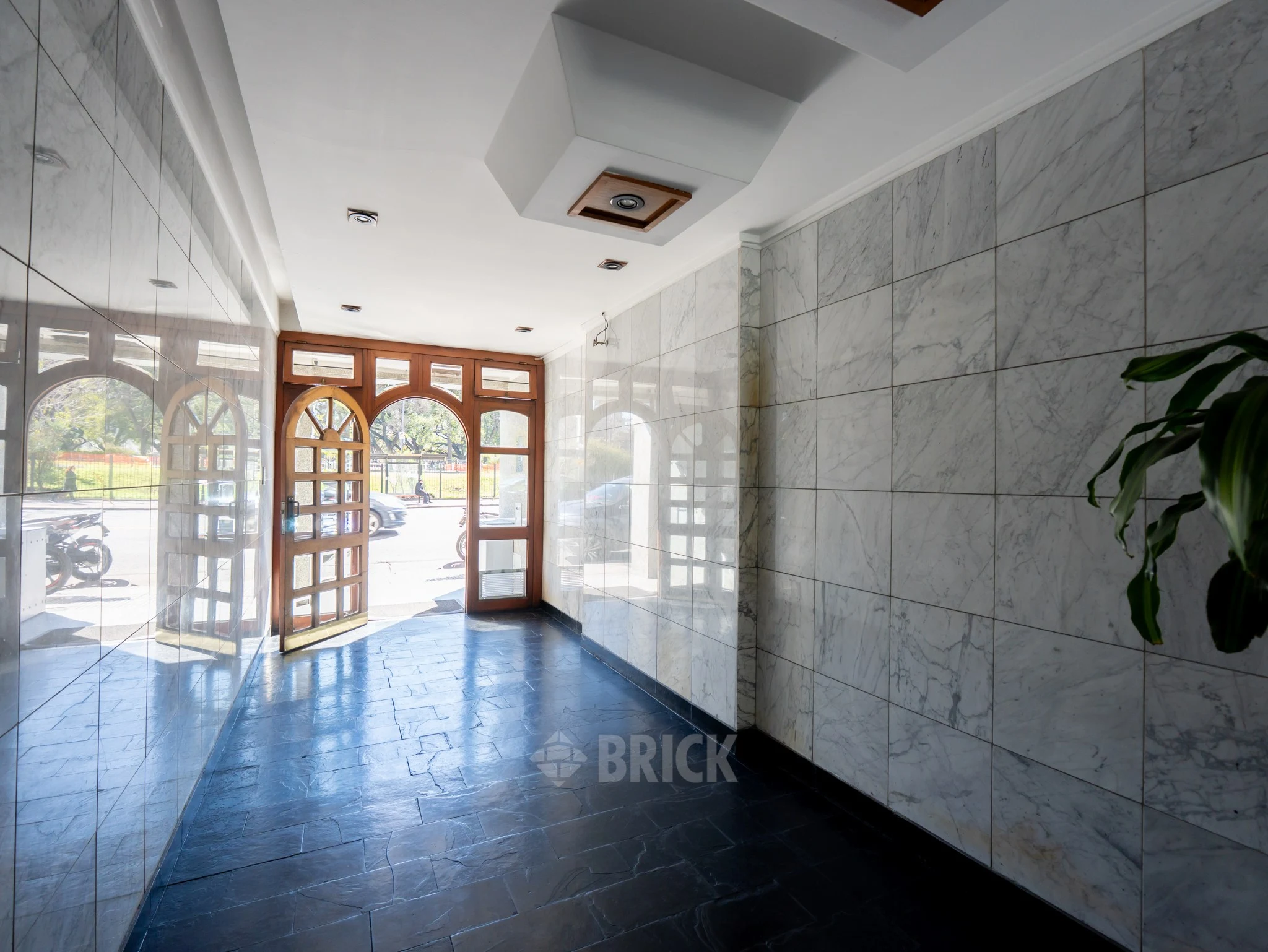 ALVAREZ THOMAS, AV. al 1200 Piso 5 11