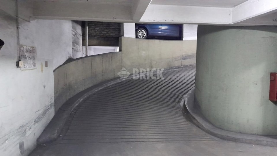 AGUERO al 2000 Piso 1 Nº 44 3