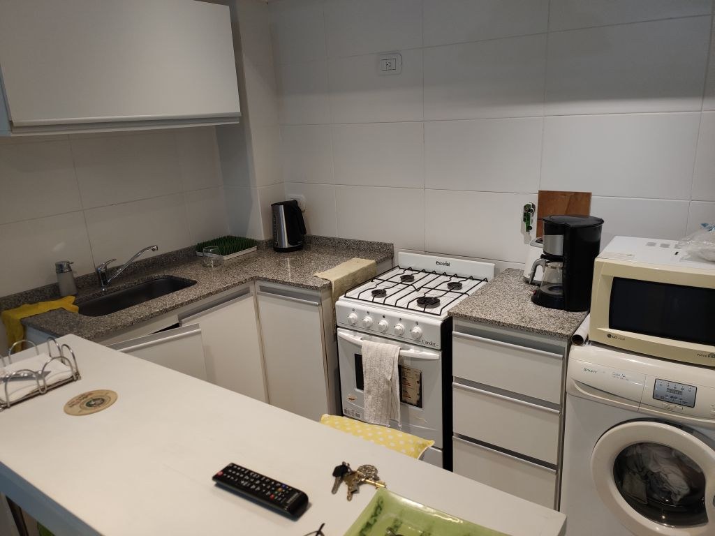 FONROUGE al 200 Piso PB 8