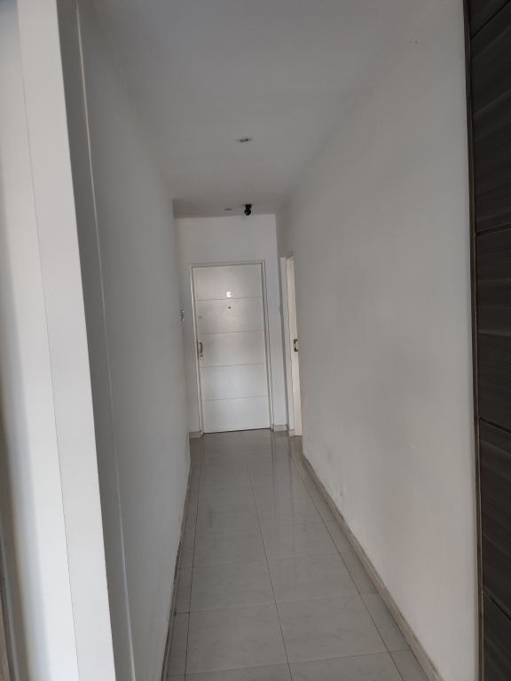 FONROUGE al 200 Piso PB 29