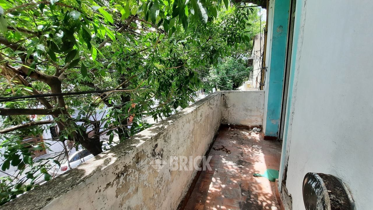 BRASIL, AV. al 1400 Piso 1 5