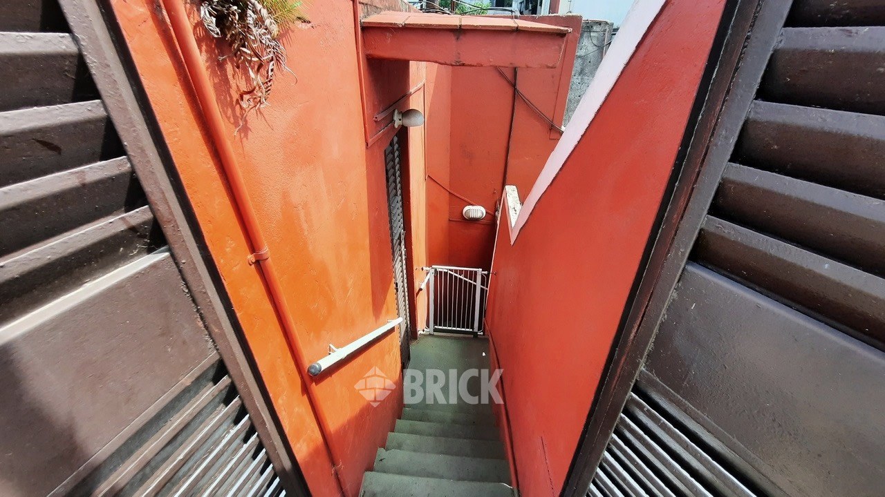 YRIGOYEN, HIPOLITO, AV. al 3500 Piso 1 16