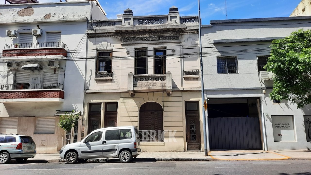 YRIGOYEN, HIPOLITO, AV. al 3500 Piso 1 25