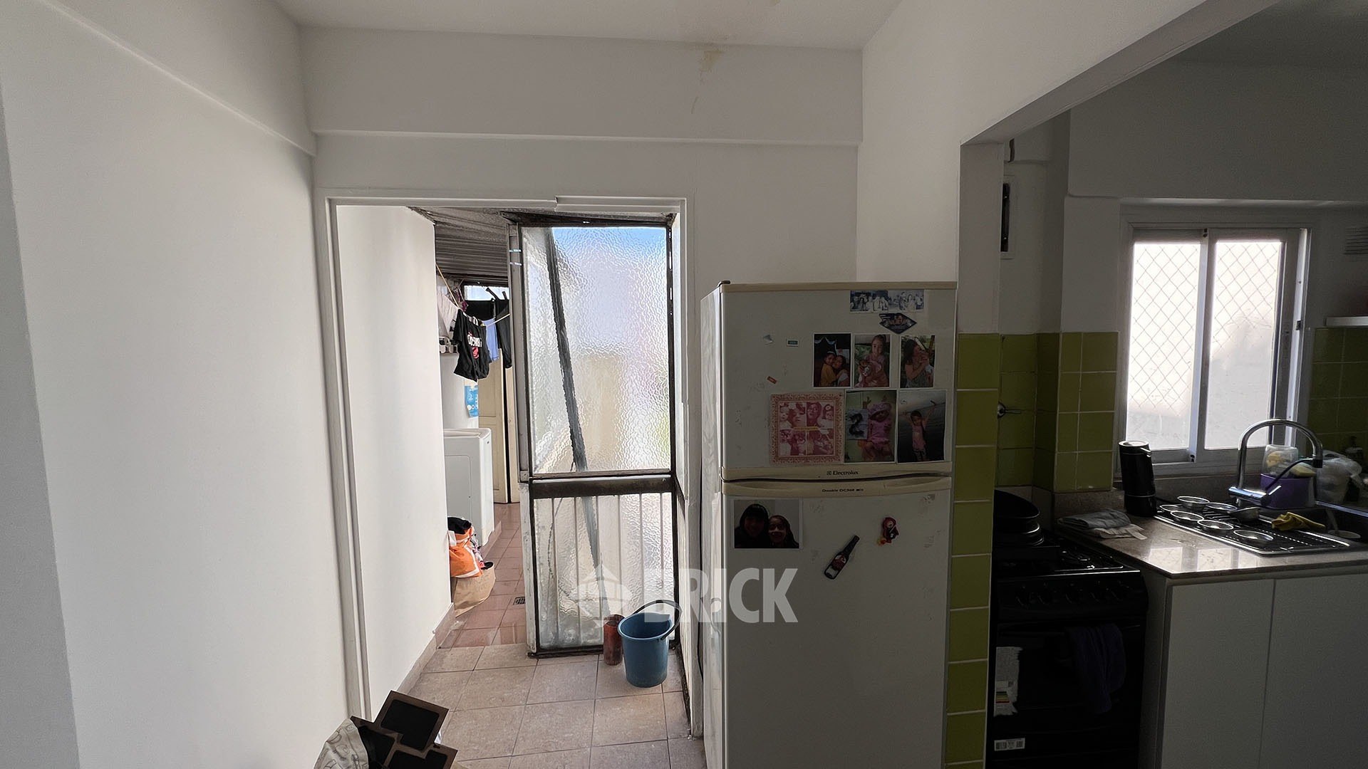 YRIGOYEN, HIPOLITO, AV. al 3600 Piso 9 11