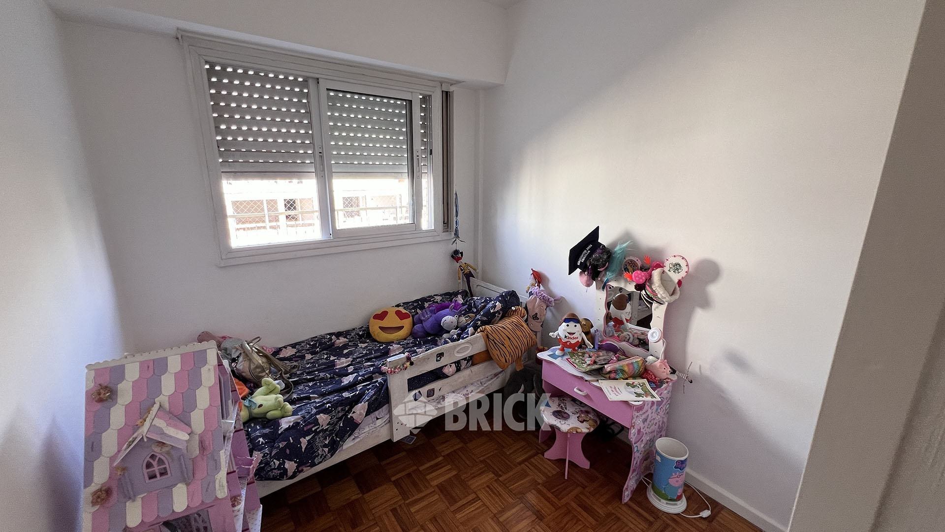 YRIGOYEN, HIPOLITO, AV. al 3600 Piso 9 15