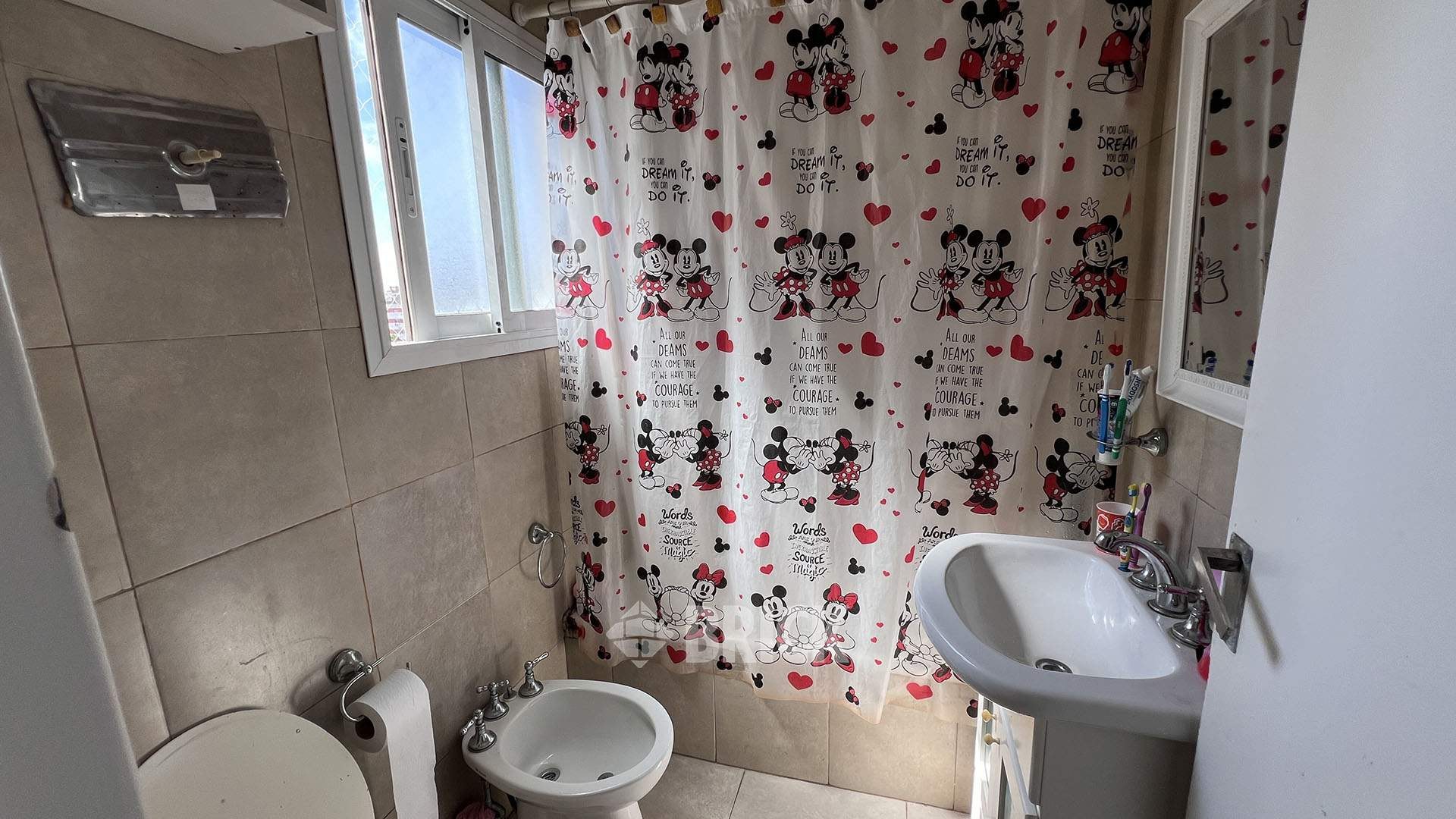 YRIGOYEN, HIPOLITO, AV. al 3600 Piso 9 19