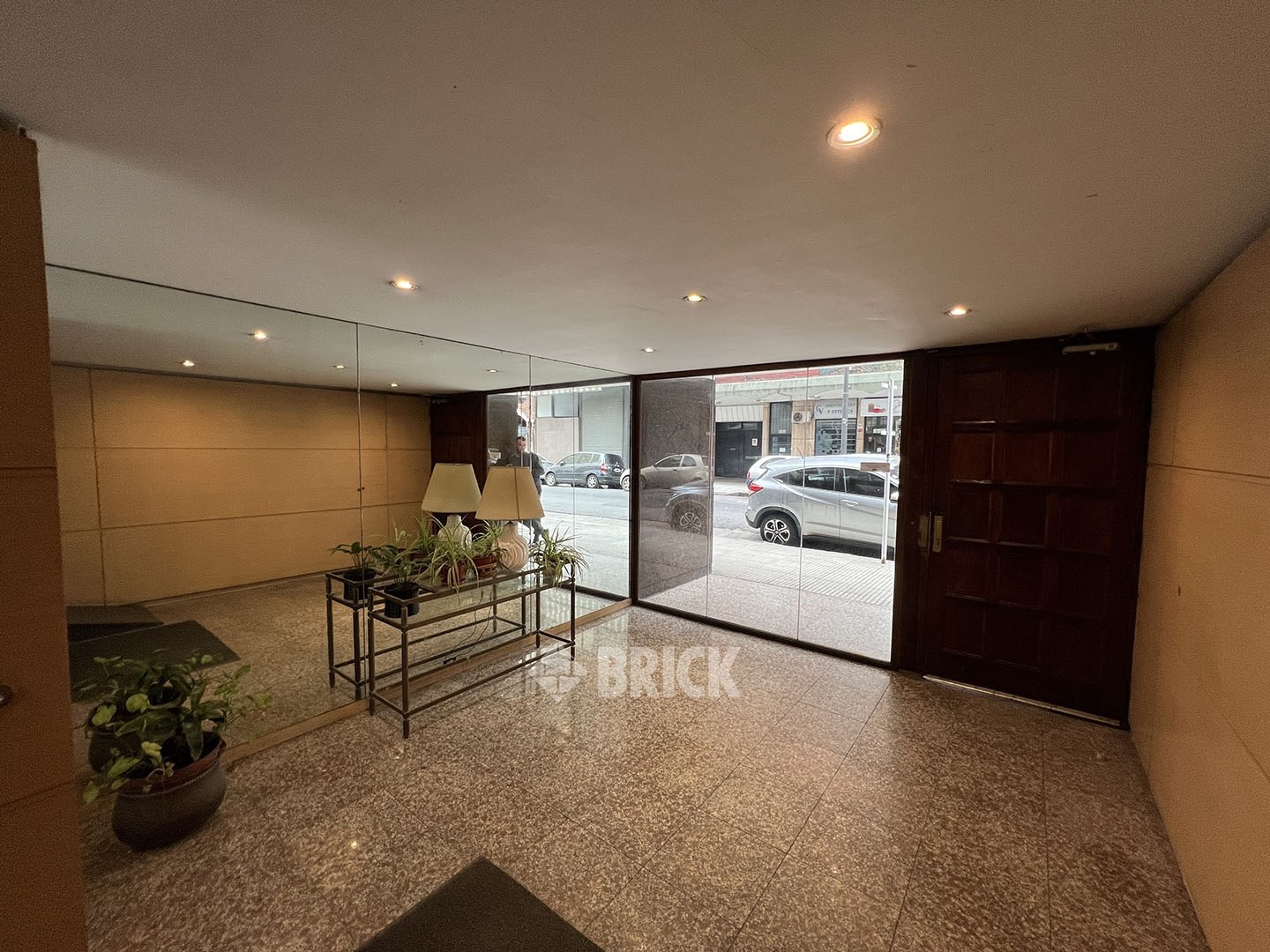 OLAZABAL al 2800 Piso 8 27