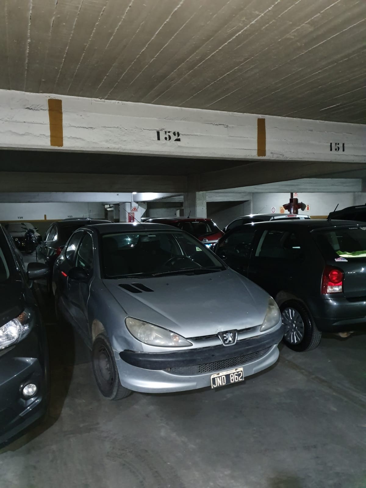 RIVADAVIA, AV. al 6300 Piso 1° Sub. 6