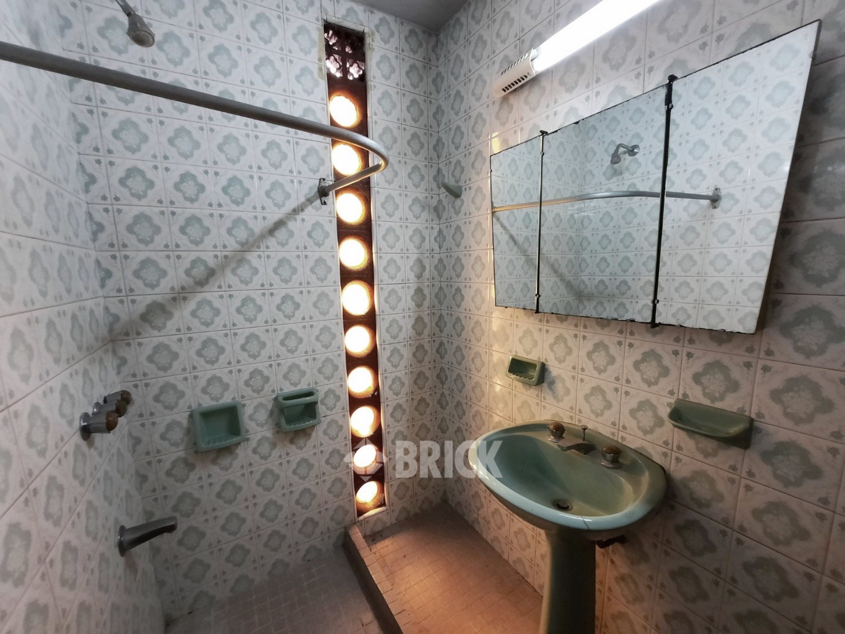 SANTA FE al 300 Piso PB 15