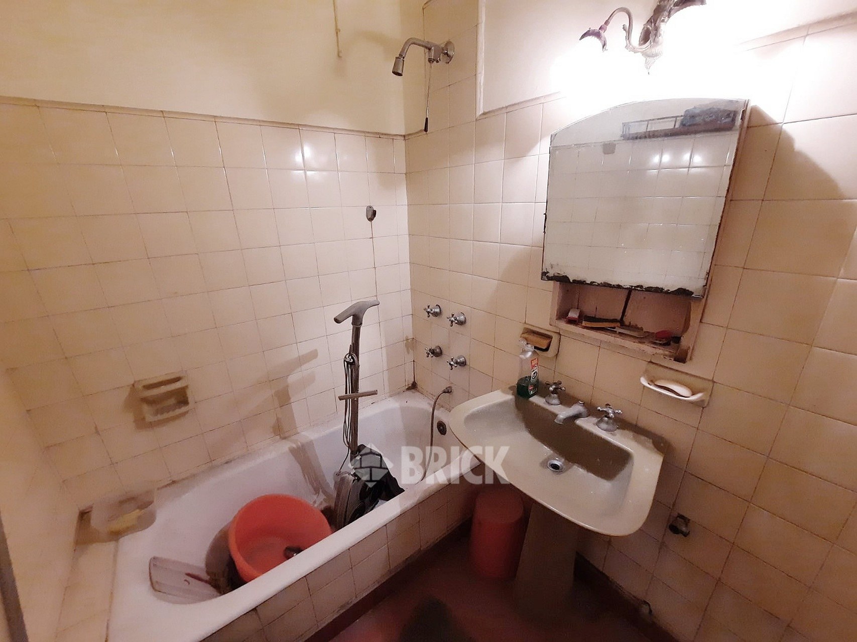 ARREDONDO, VIRREY al 2400 Piso 3 13