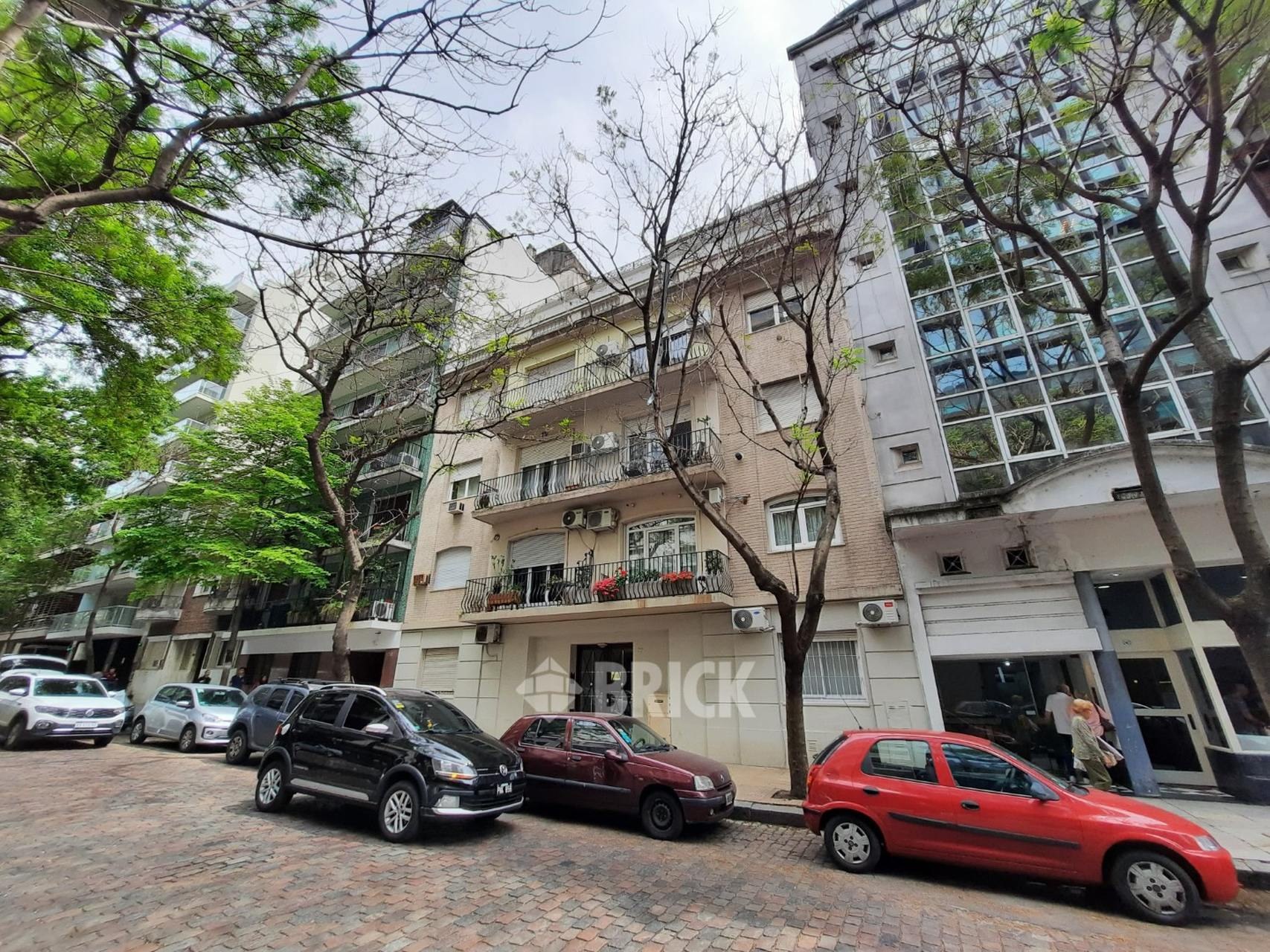 ARREDONDO, VIRREY al 2400 Piso 3 27