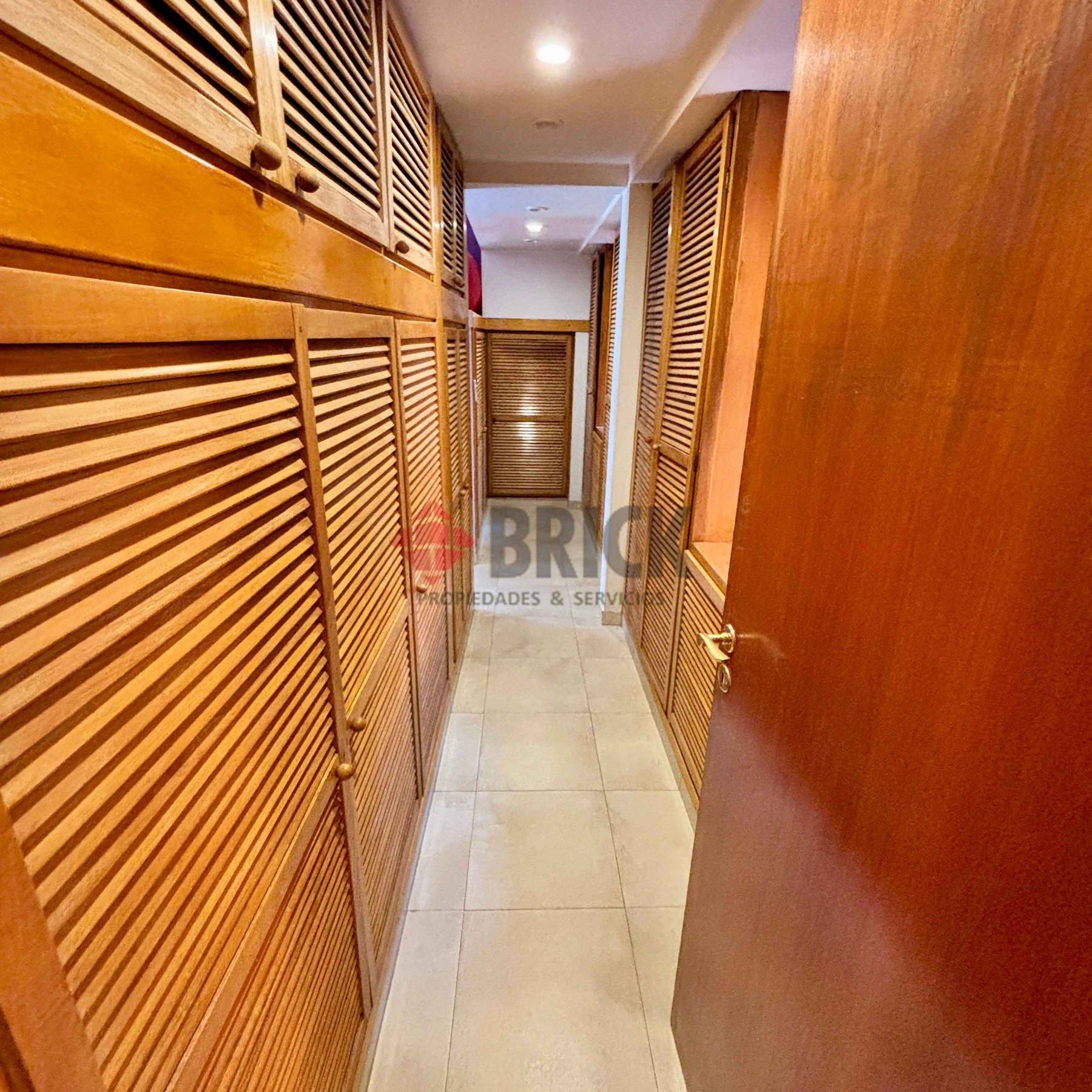 MONASTERIO al 700 20