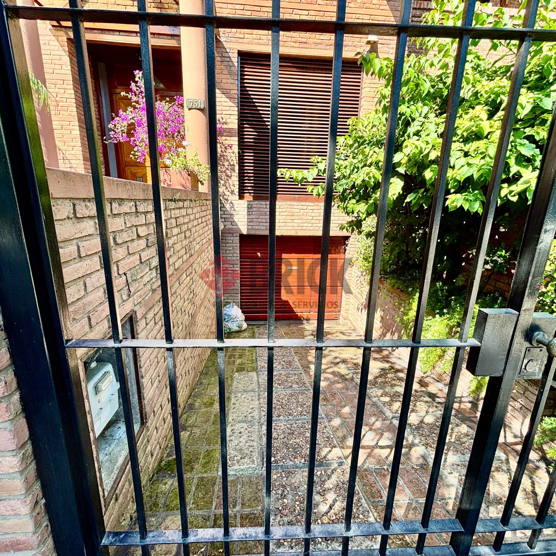 MONASTERIO al 700 28