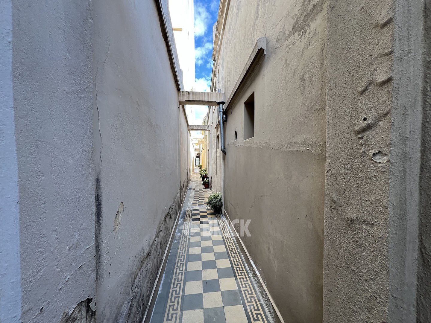 DIRECTORIO, AV. al 700 Piso PB 19