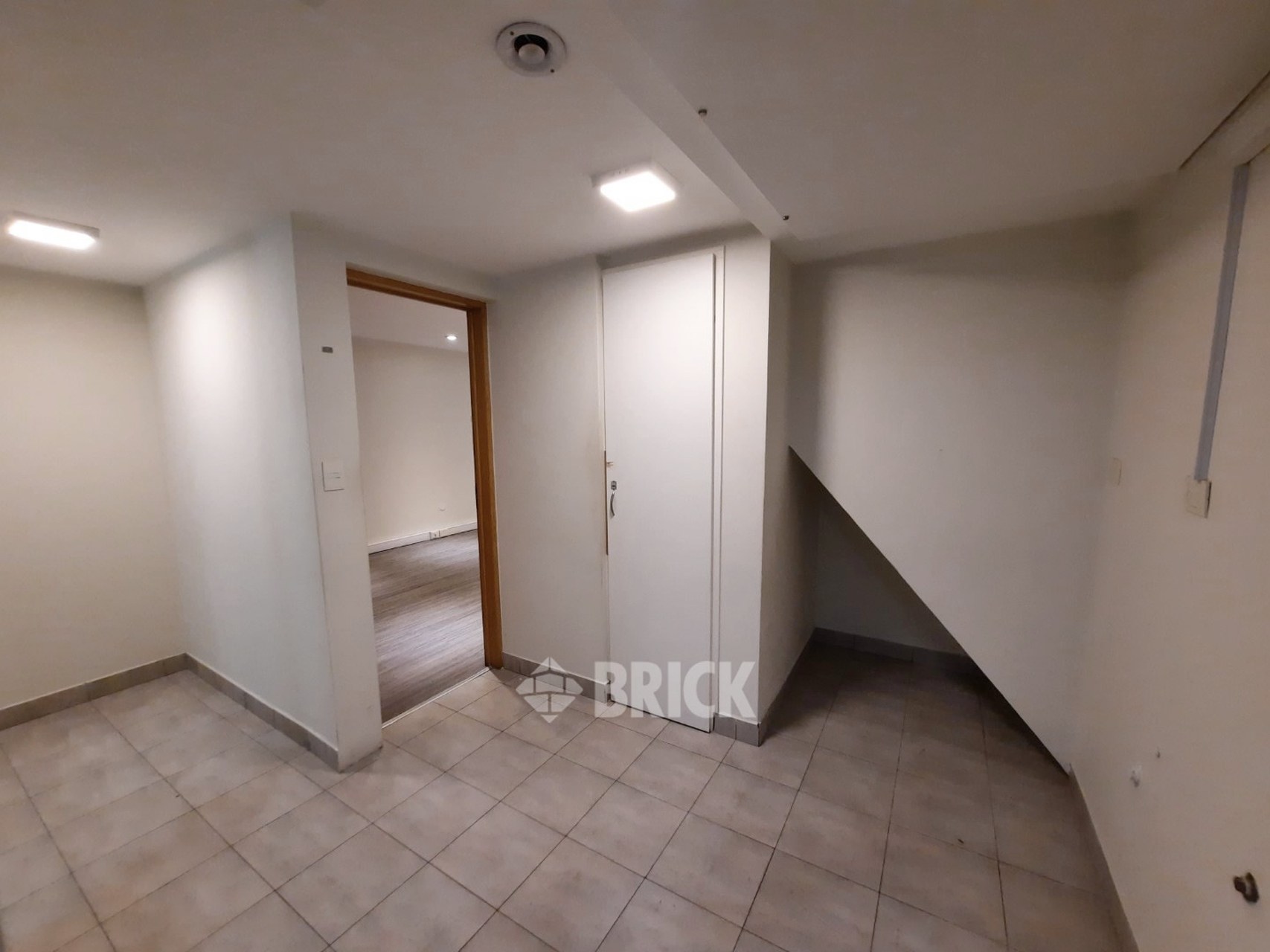 CORRIENTES, AV. al 1300 Piso 2 20