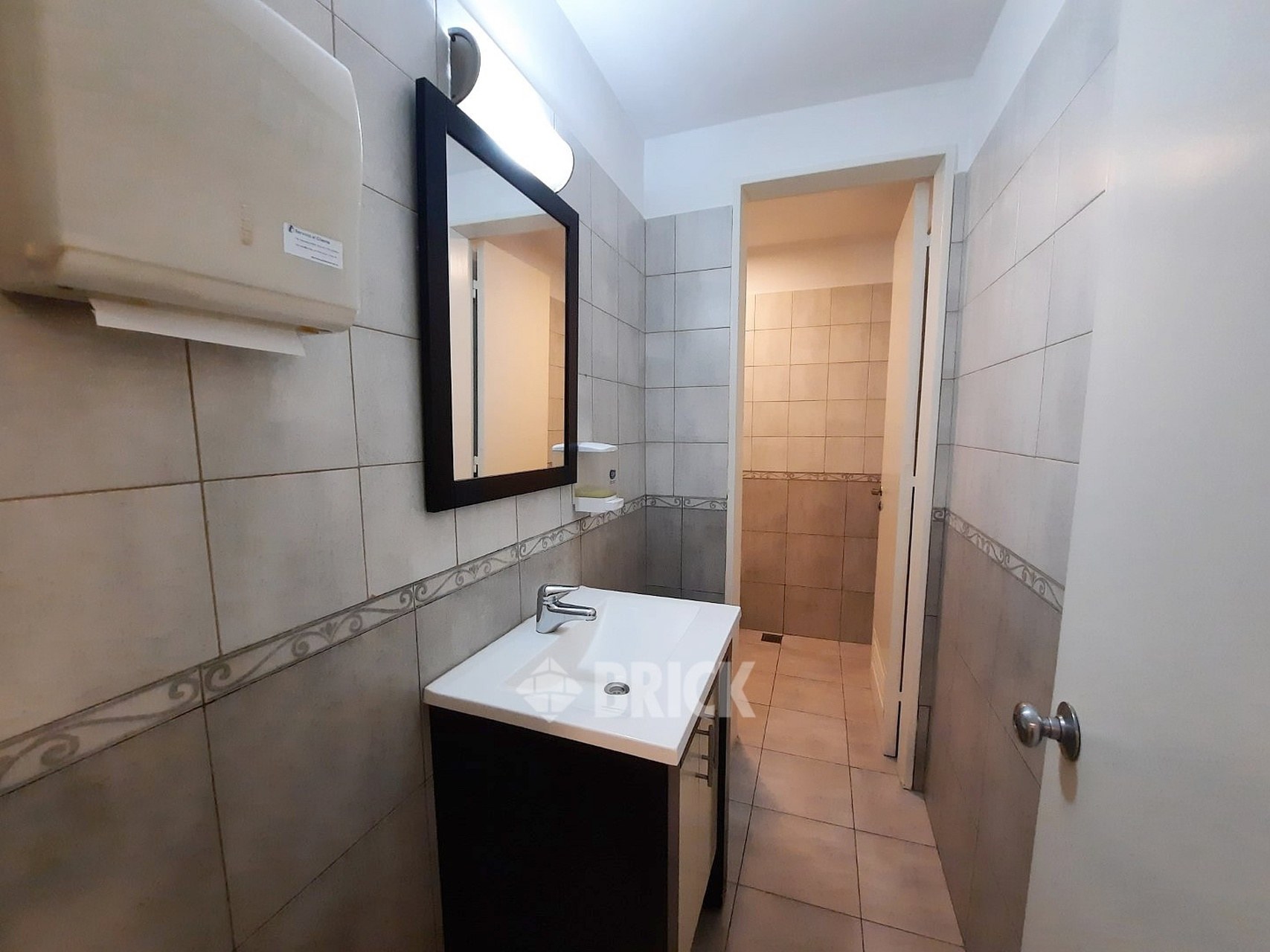 CORRIENTES, AV. al 1300 Piso 2 23