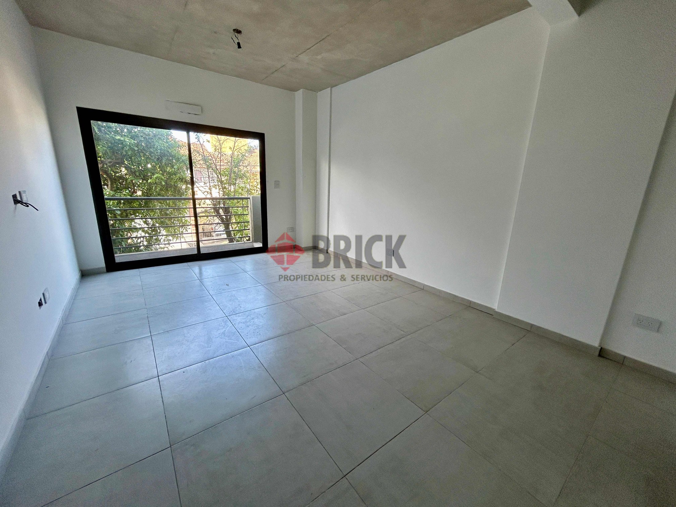 CESAR MALNATTI al 1900 Piso 1 2