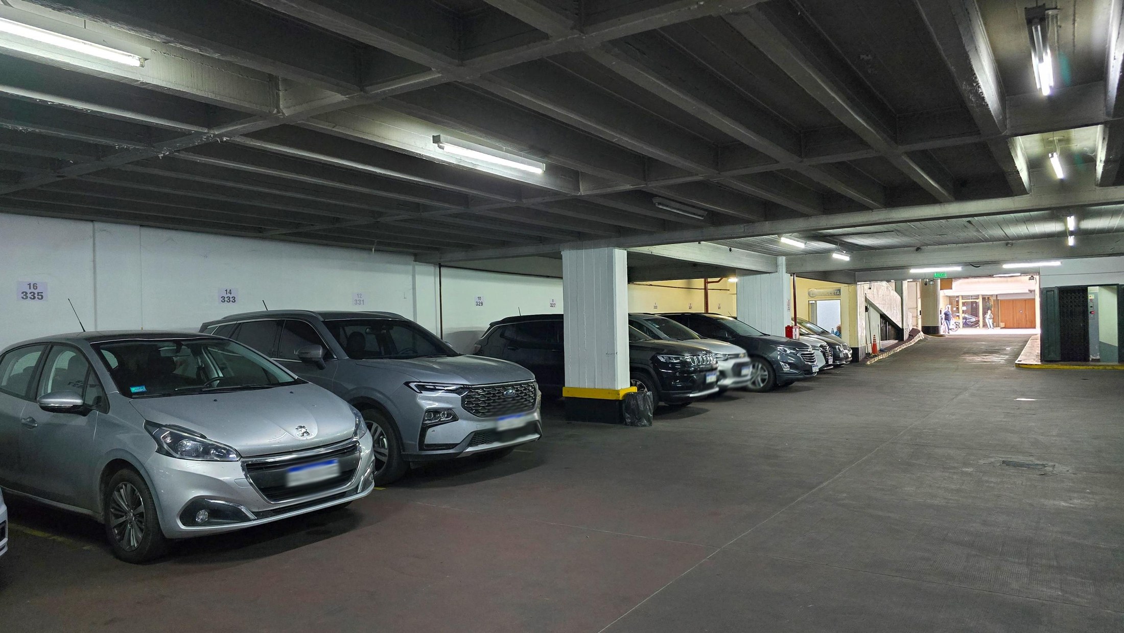 ALVEAR, MARCELO T. DE al 1200 Piso 3° Nº 242 6