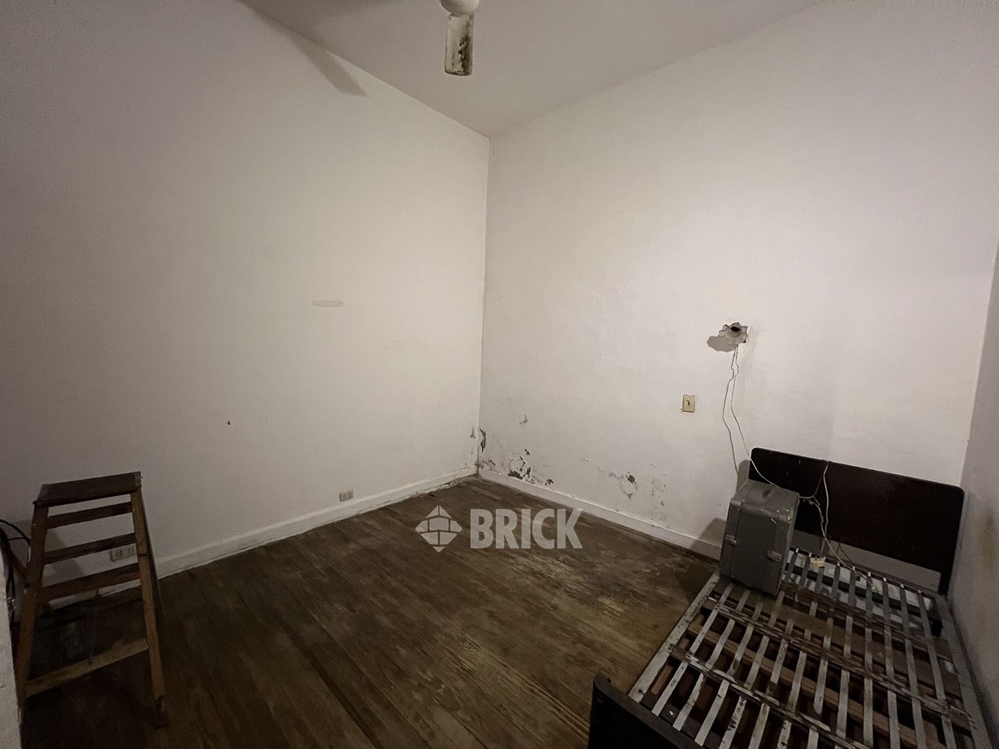 TRELLES, MANUEL al 2400 Piso PB 12