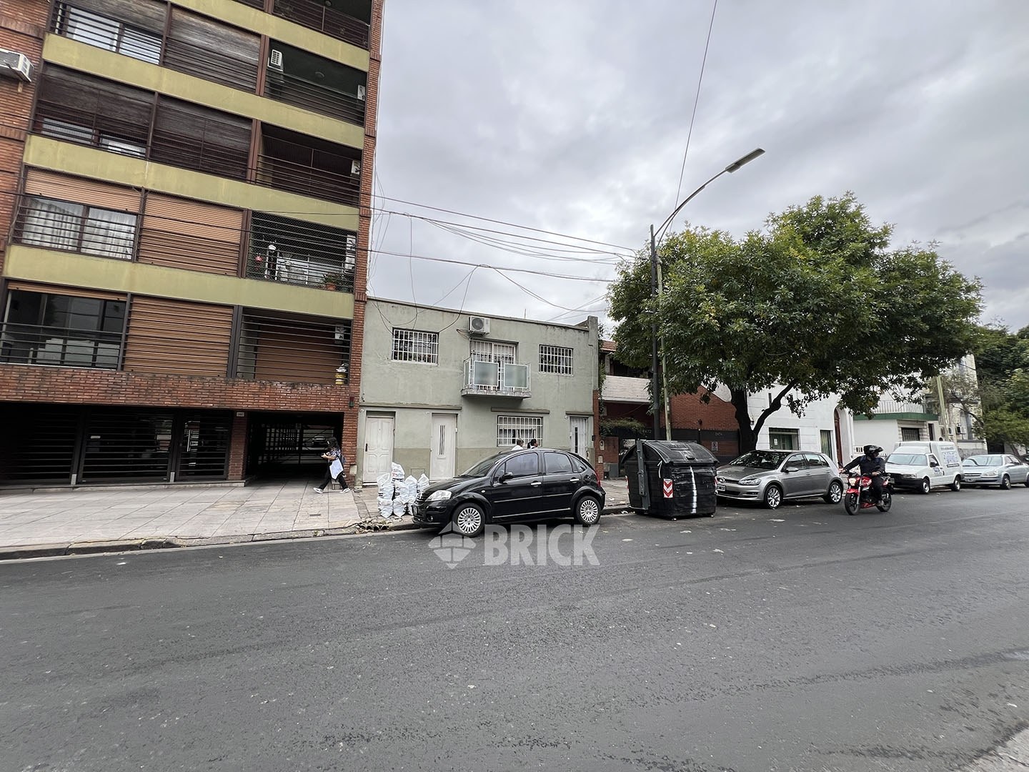 TRELLES, MANUEL al 2400 Piso PB 18