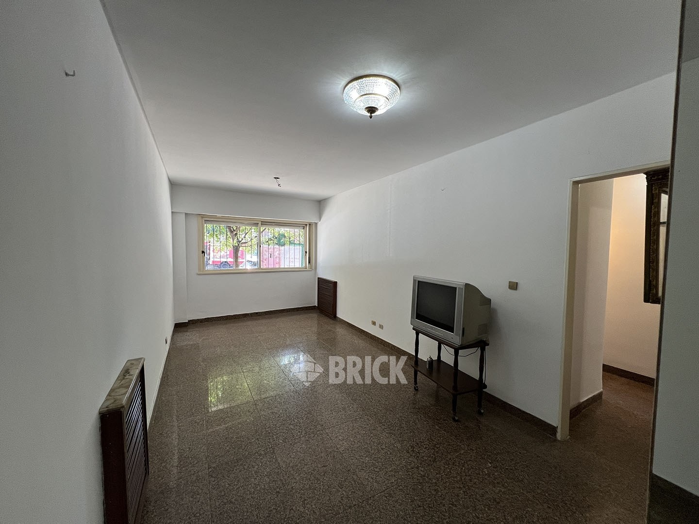 SAN JUAN, AV. al 1400 Piso PB 1