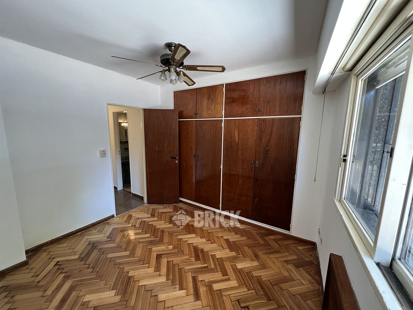 SAN JUAN, AV. al 1400 Piso PB 11