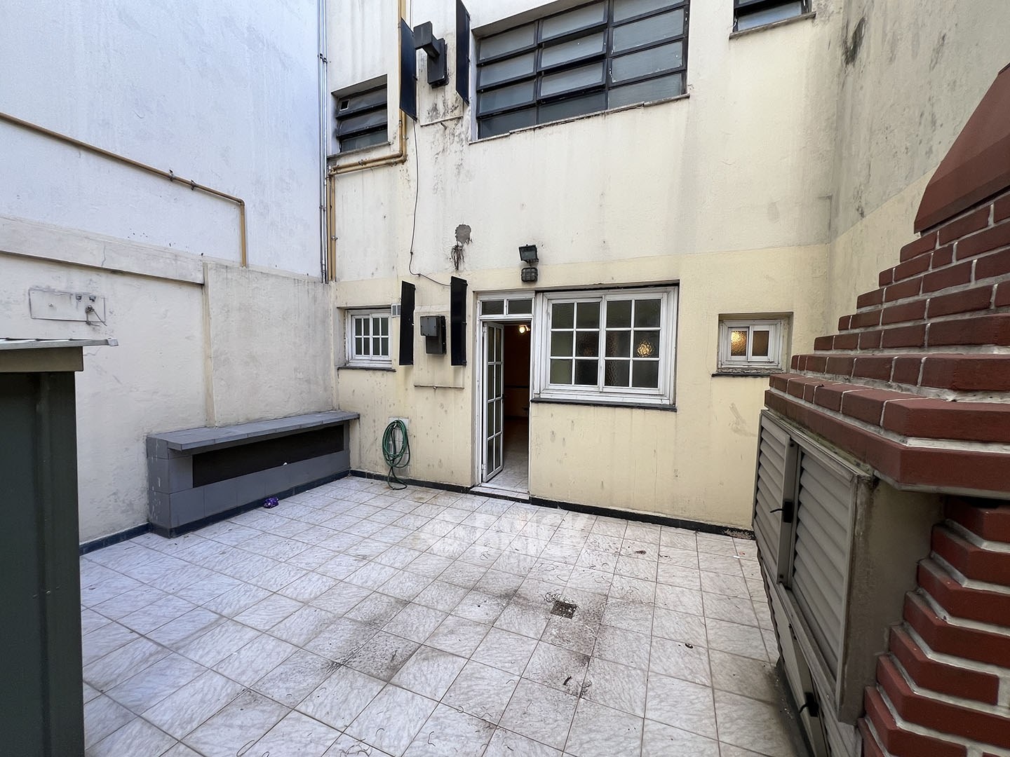 SAN JUAN, AV. al 1400 Piso PB 19