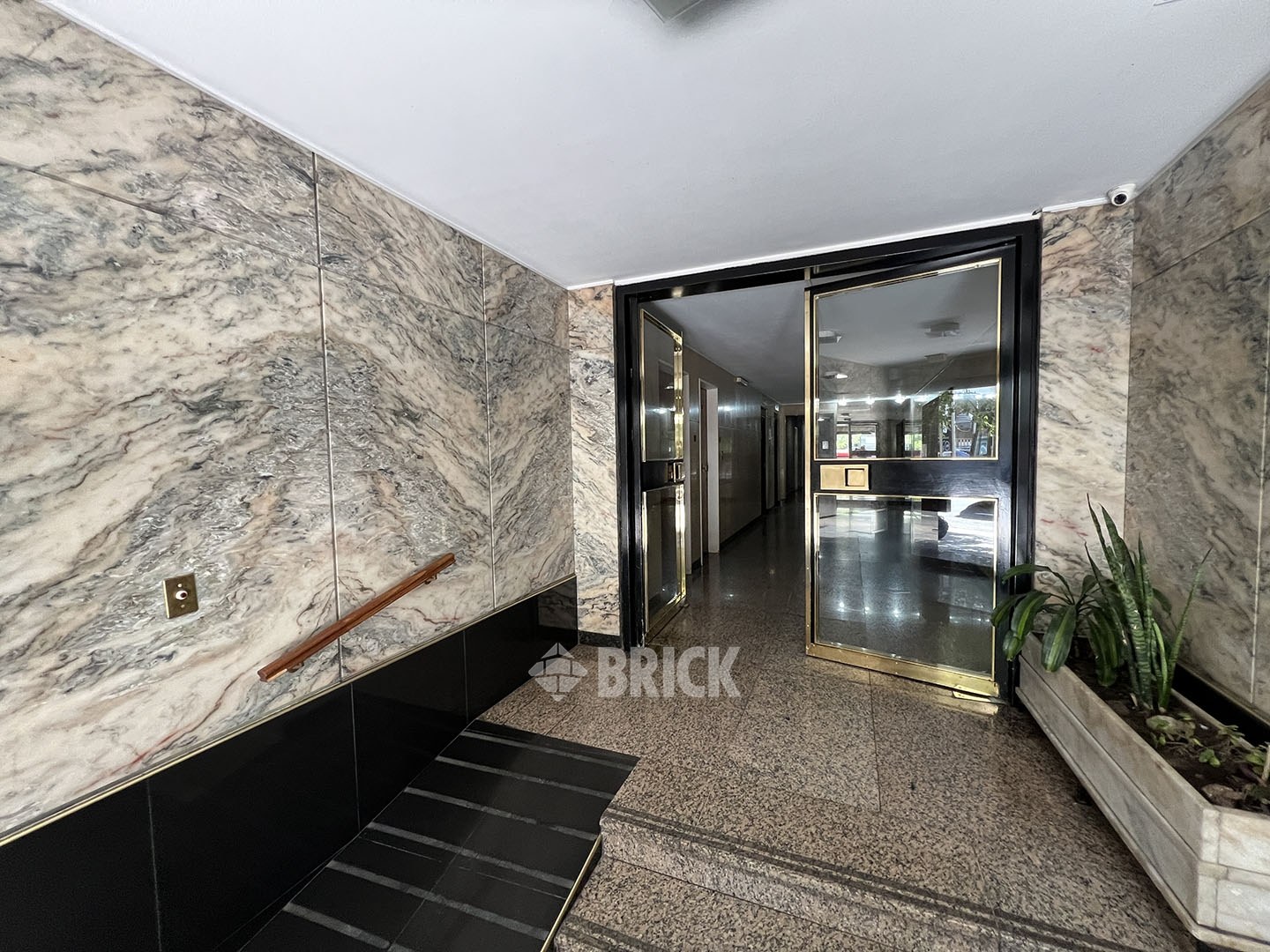 SAN JUAN, AV. al 1400 Piso PB 21