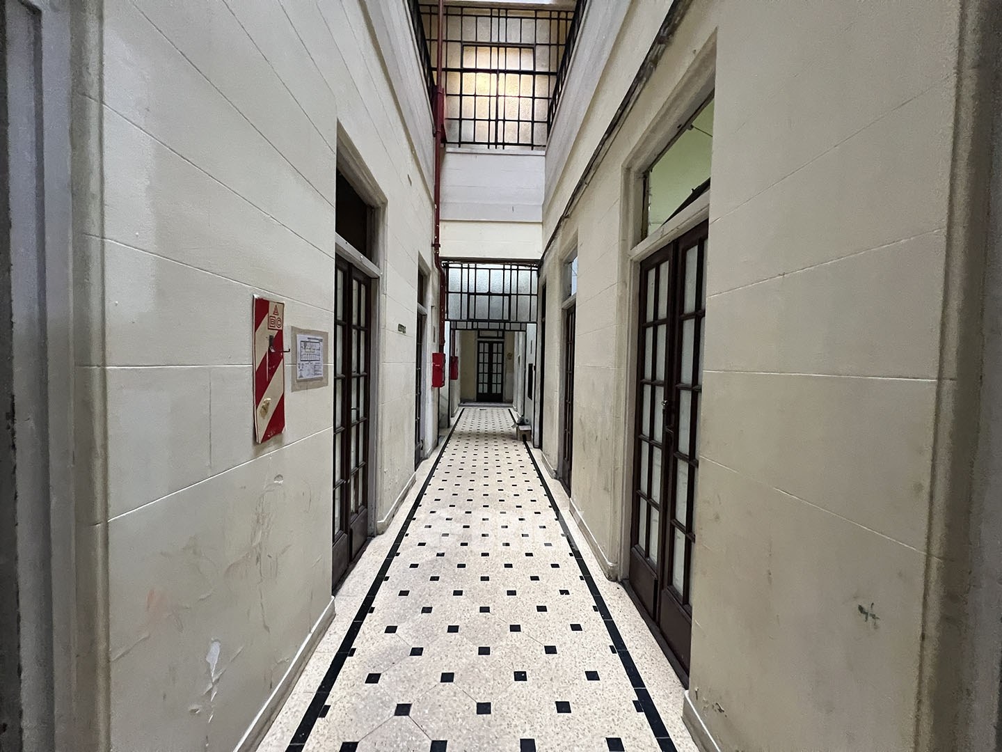 ALEM, LEANDRO N., AV. al 500 11