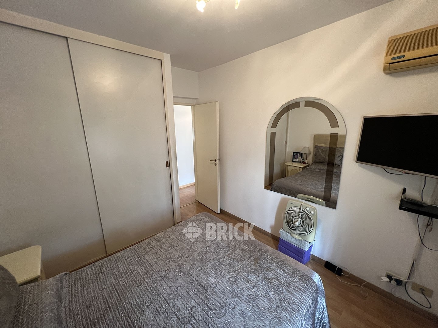 ALVAREZ, DONATO, T. GRAL. al 400 Piso 7 11