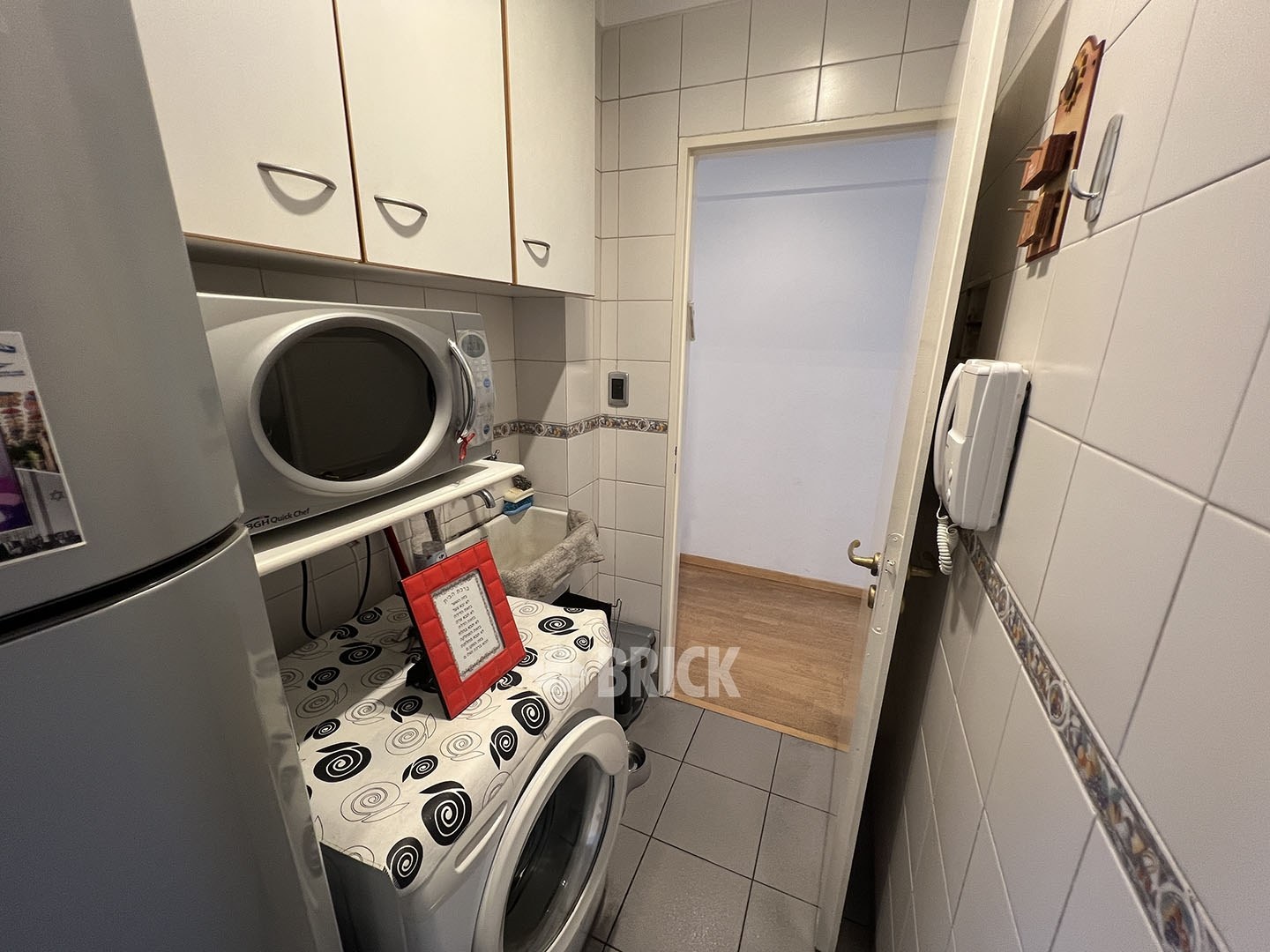 ALVAREZ, DONATO, T. GRAL. al 400 Piso 7 18