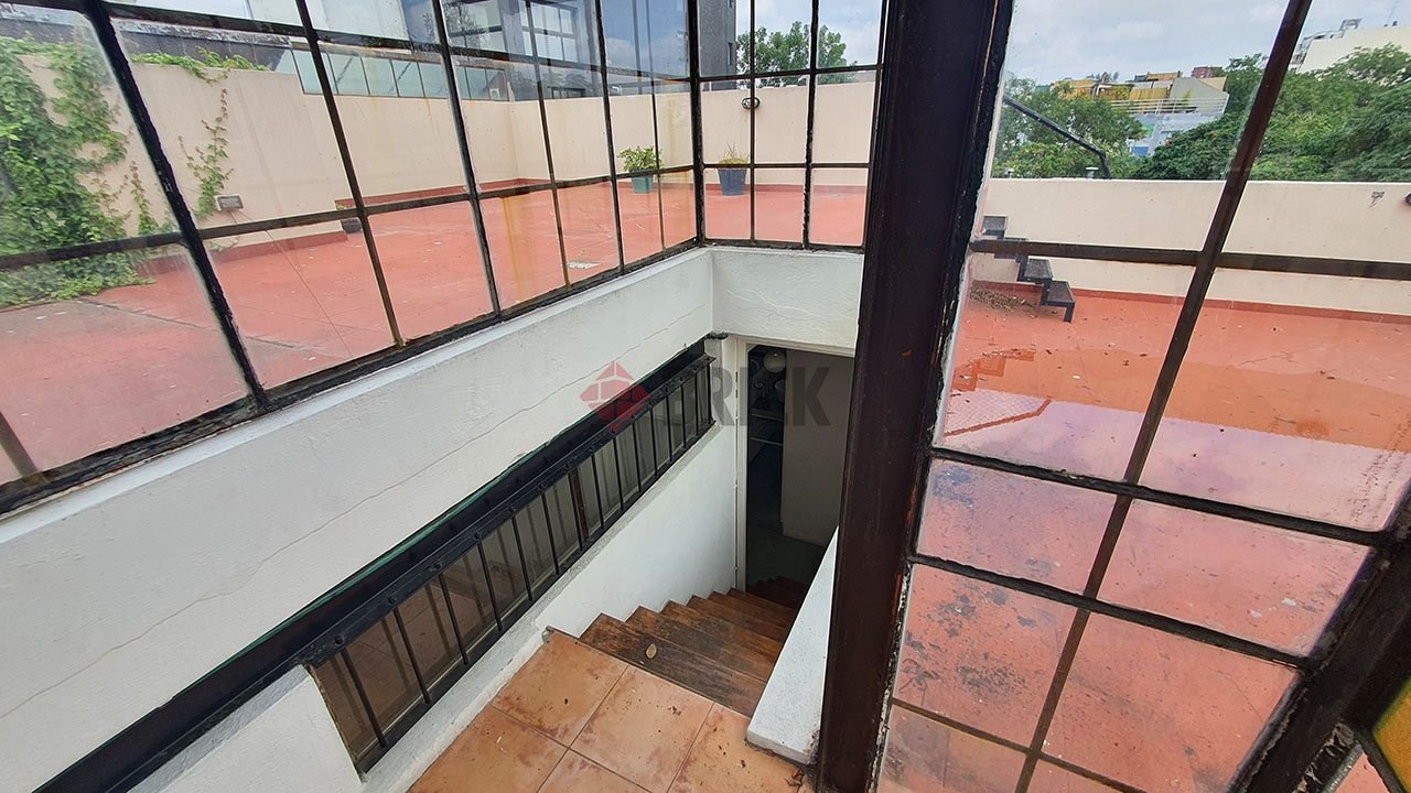 BORGES, JORGE LUIS al 2000 Piso 1 28