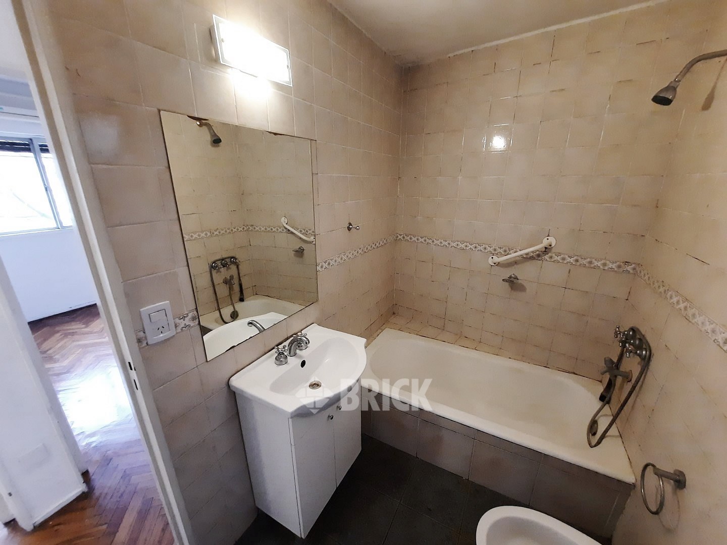 BILLINGHURST al 1500 Piso 2 15