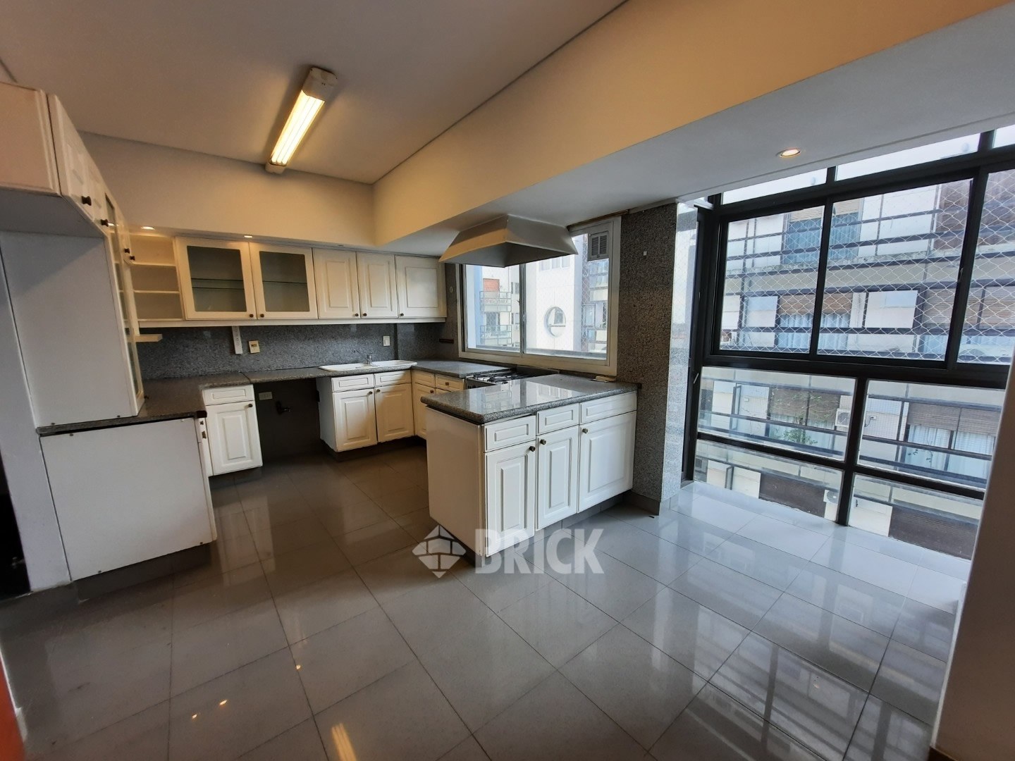 TALCAHUANO al 900 Piso 18 13