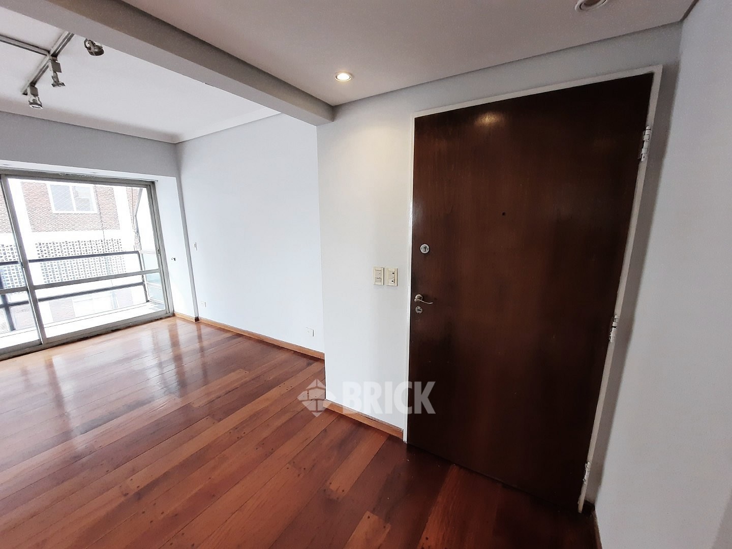 TALCAHUANO al 900 Piso 18 52