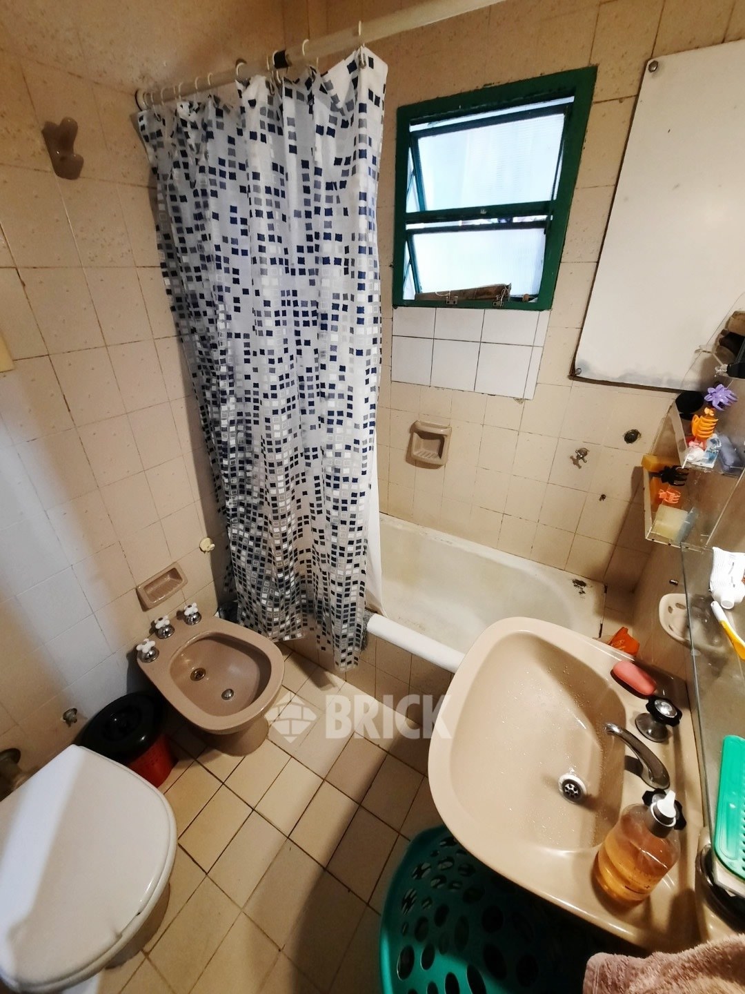 YRIGOYEN, HIPOLITO al 2900 Piso 9 12