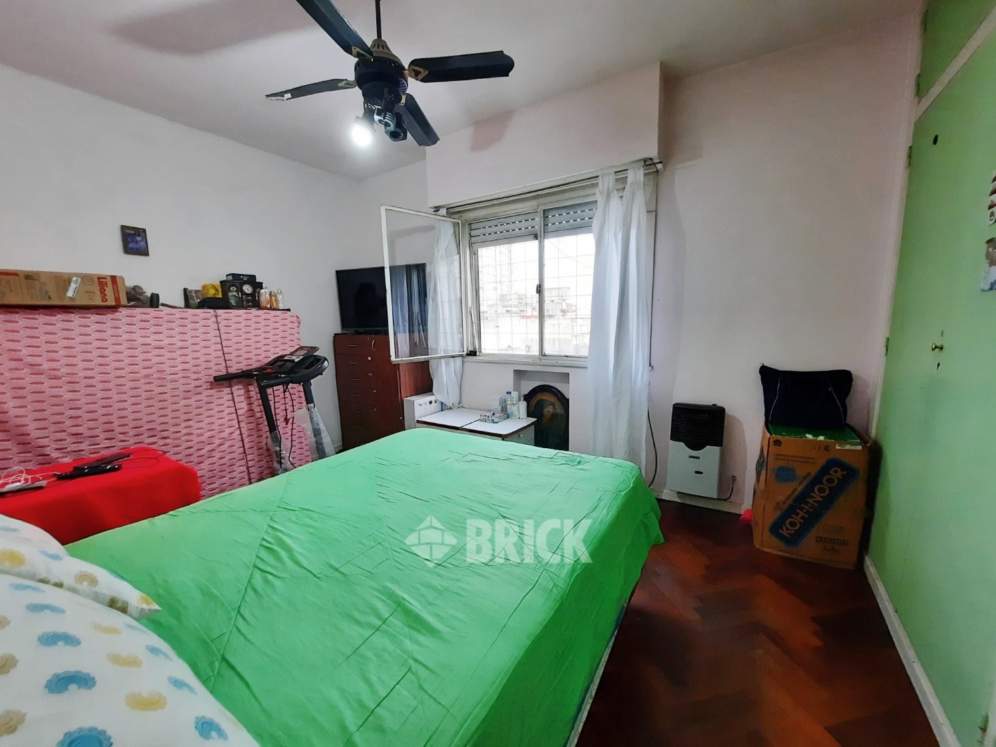 YRIGOYEN, HIPOLITO al 2900 Piso 9 7