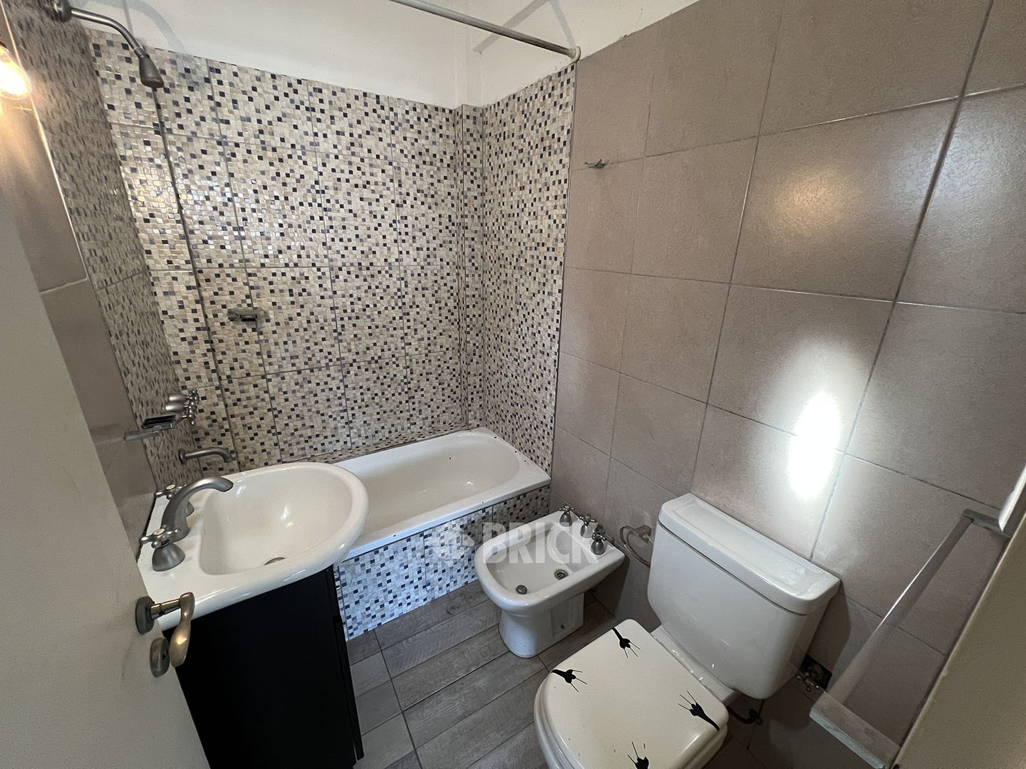 ACOYTE, AV. al 1500 Piso 7 10