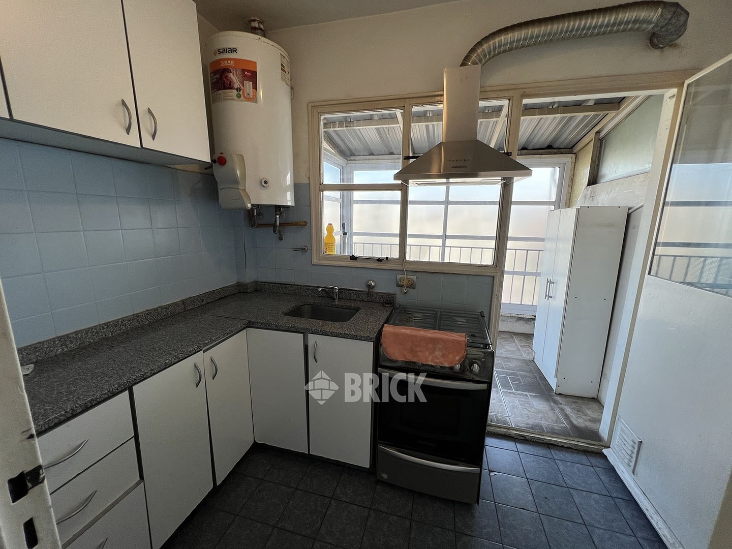 ACOYTE, AV. al 1500 Piso 7 13