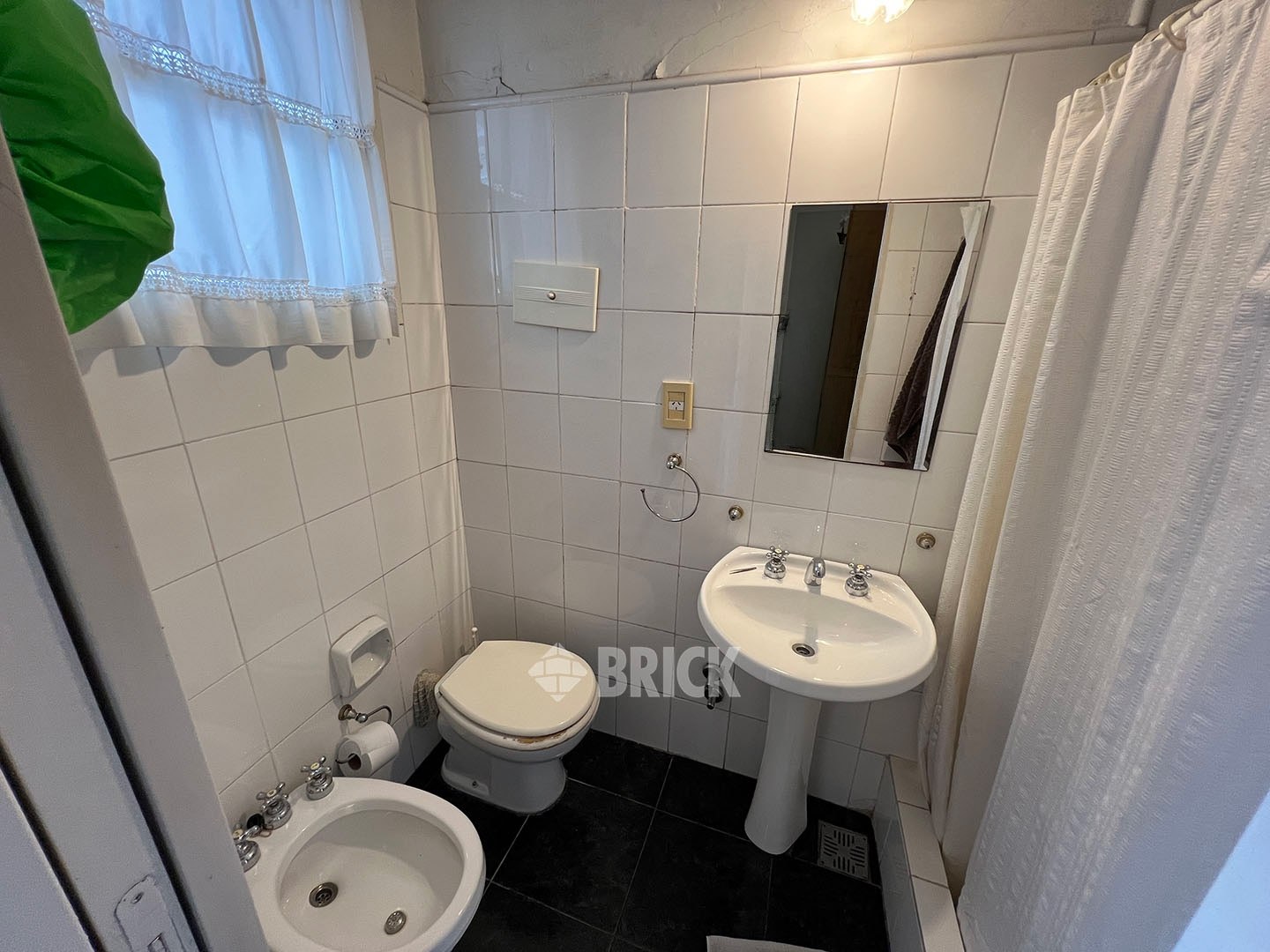 CORDOBA al 6400 Piso PB 24