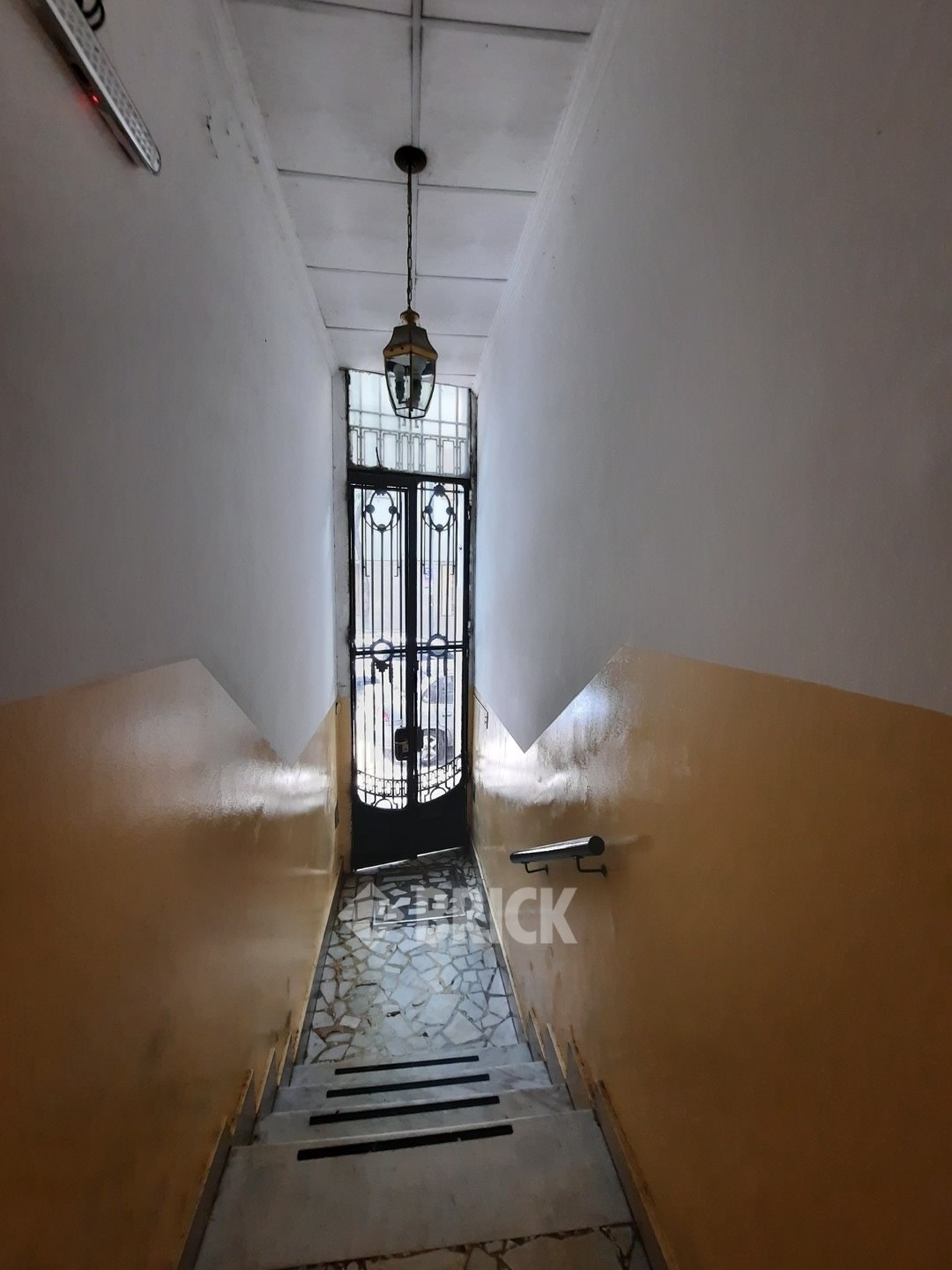 LAPRIDA al 1200 Piso PB 27